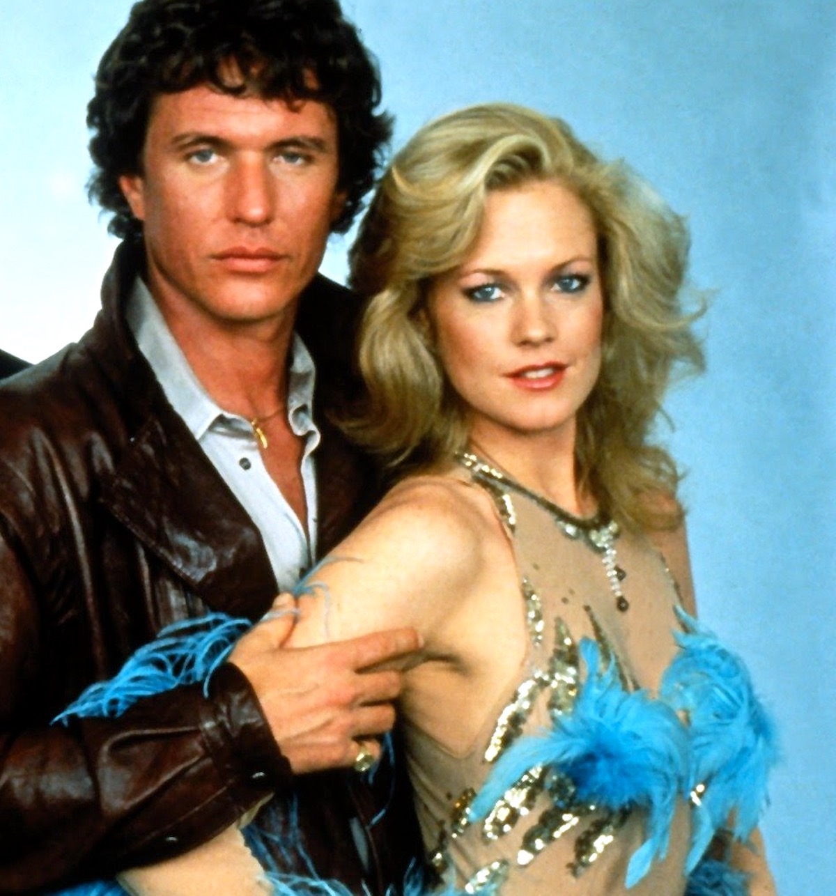 Melanie Griffith et Tom Berenger forment un couple d'amants en danger au cœur du monde de la nuit et du sexe tarifé à Manhattan dans le film New York 2H00 du matin en 1984