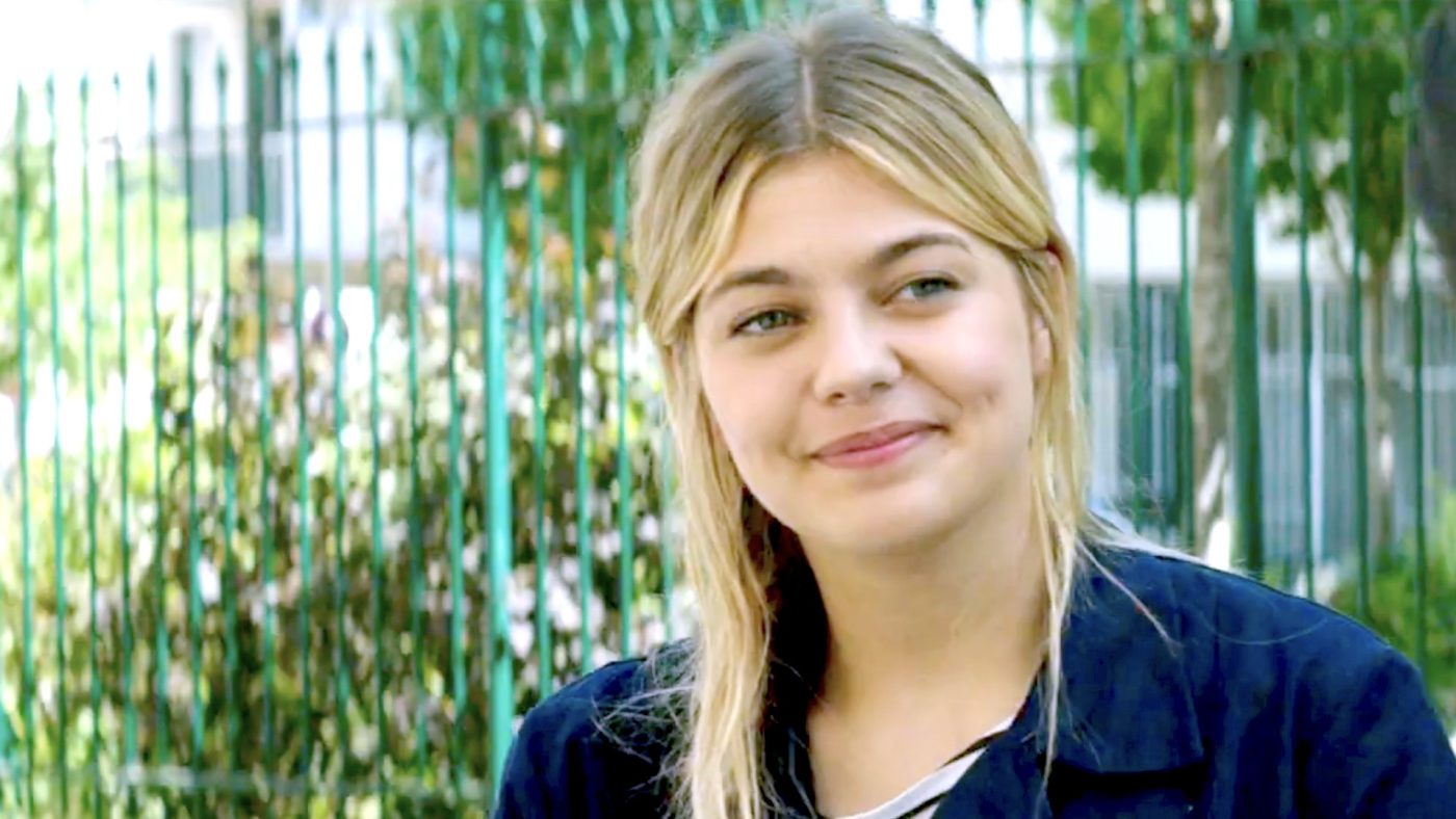 Louane se met à nue
