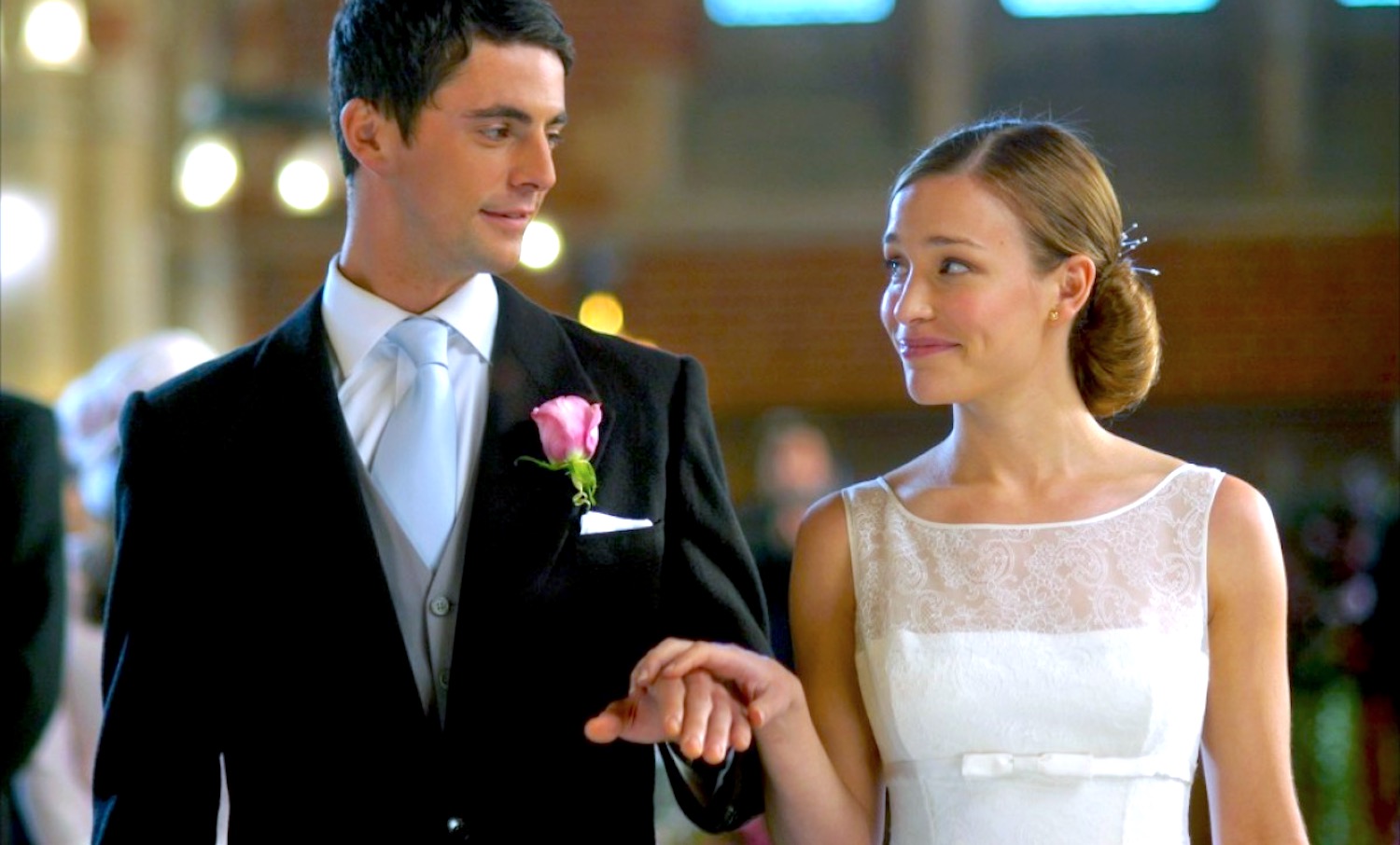 Rachel incarnée par Piper Perabo est une jeune mariée qui éprouve déjà l'envie de faire cocu son mari le jour de leur mariage dans le film Imagine Me & You en 2006