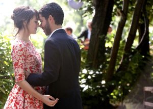 La ravissante Anaïs Demoustier est sublime en jeune femme amoureuse confrontée au désir adultère de son fiancé dans le film Situation amoureuse C'est compliqué en 2014