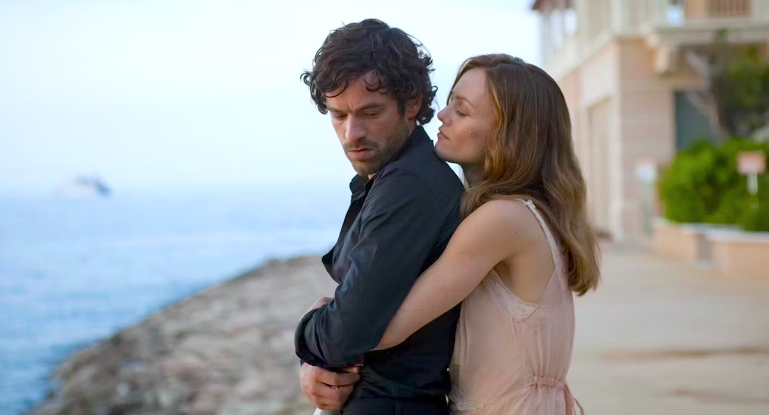 Juliette Van Der Beck interprétée par Vanessa Paradis fait cocu son futur mari juste avant leur mariage dans le film L’Arnacœur en 2010