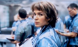 Paula Henning est une jeune étudiante en médecine interprétée par Franka Potente dans le film Anatomie en 2000