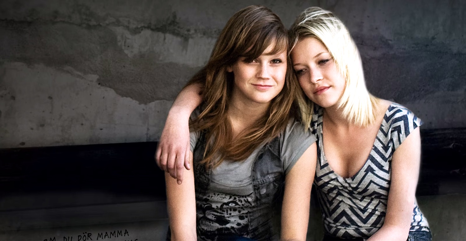 L'amitié entre les deux adolescentes permet à Jenna de surmonter les épreuves cruelles du destin dans le film Des étoiles au plafond / I taket lyser stjärnorna / Glowing Stars en 2009