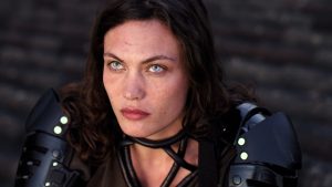 Jessica est une femme altière allégorie de puissance féminine resplendissante interprétée au souffle près par Aomi Muyock dans le film Jessica Forever en 2018