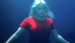 Angelina Woreth est fascinante en jouant son personnage de Andrea dans le film Jessica Forever en 2018