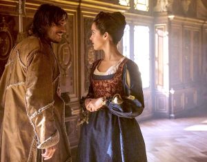 François Civil incarne D'Artagnan et Lyna Khoudri joue Constance Bonacieux en étant amoureux l'un de l'autre dans le film Les Trois Mousquetaires D'Artagnan en 2023
