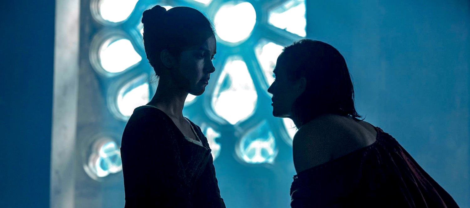 Lyna Khoudri interprète Constance Bonacieux et Eva Green joue le rôle de la ténébreuse Milady de Winter en incarnant deux femmes qui luttent pour conquérir l'amour du même homme dans le film Les Trois Mousquetaires Milady en 2023
